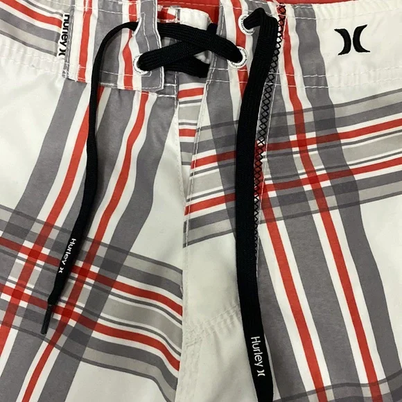 Hurley Board Shorts 31 - Picture 2 of 10